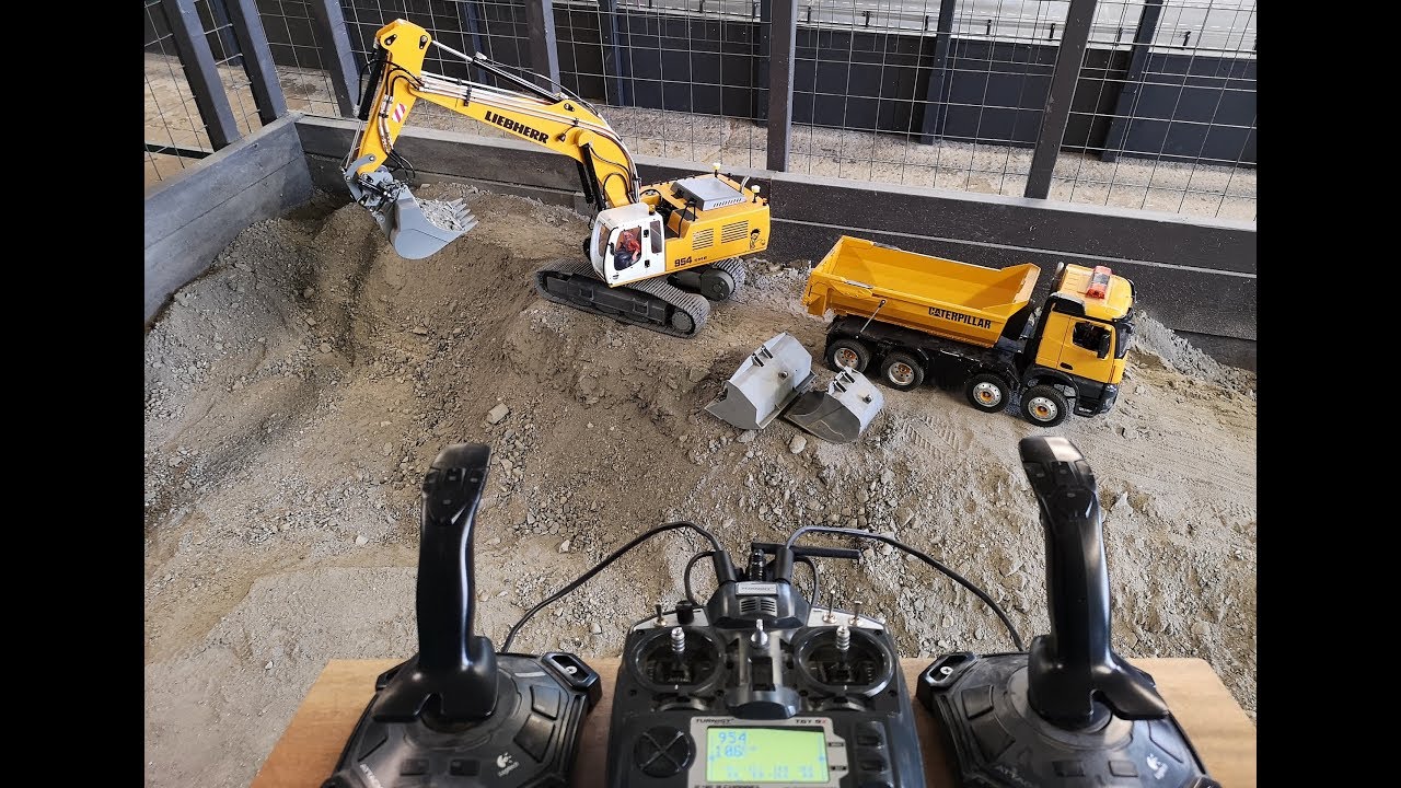 RC Excavator Hydraulic with joysticks - LIEBHERR 954(4K)