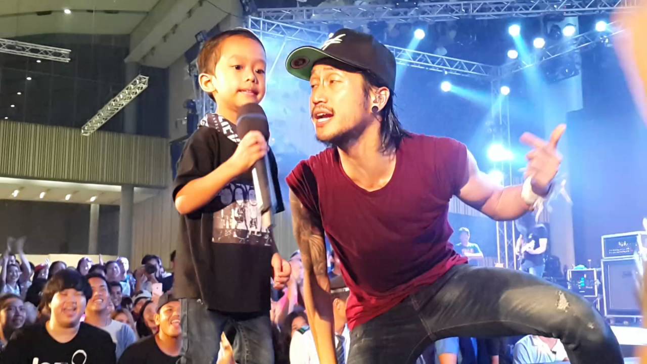 แอคคอร์ด ร้องเพลง ชีวิตเป็นของเรา กับ พี่ตูน Bodyslam