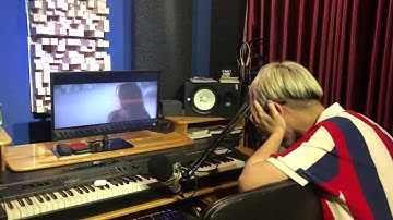 Đức Phúc bật khóc khi xem MV Chấp Nhận (Rời Bỏ 2) Hòa Minzy