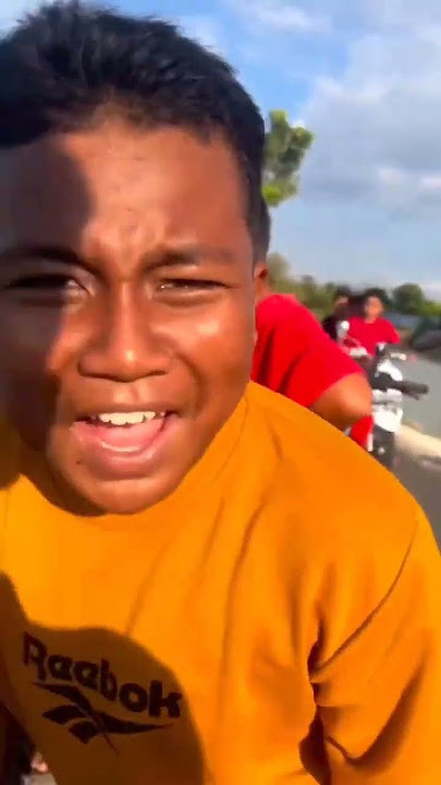 VIRAL!! Seorang anak Standing motor emaknya berakhir fatal #makassarviral#sulsel#fypage#makassar