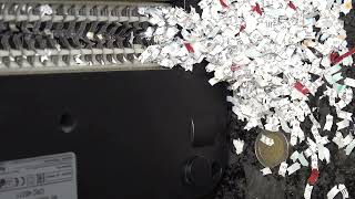 Shred Size of the Fellowes Powershred 6M Paper Shredder (4k Close-Up)