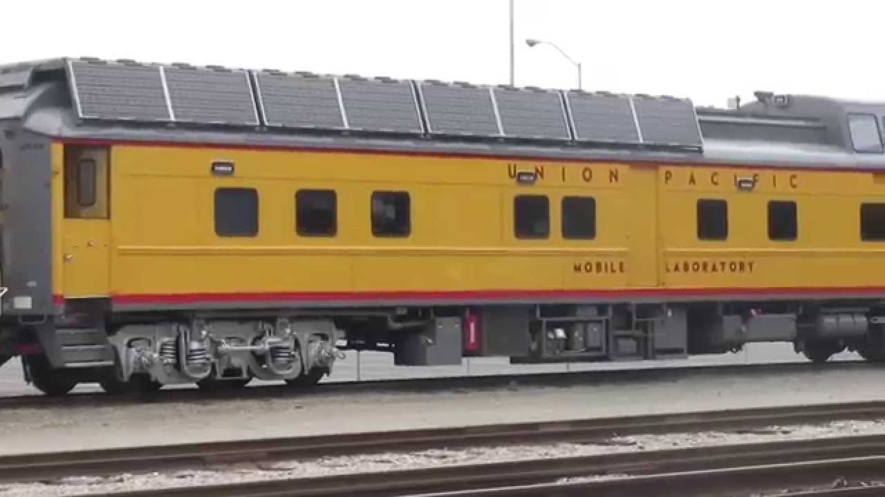 Union Pacific Mobile Laboratory 210 Leaving Oxnard, California