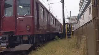 8400系B14雨の中発車