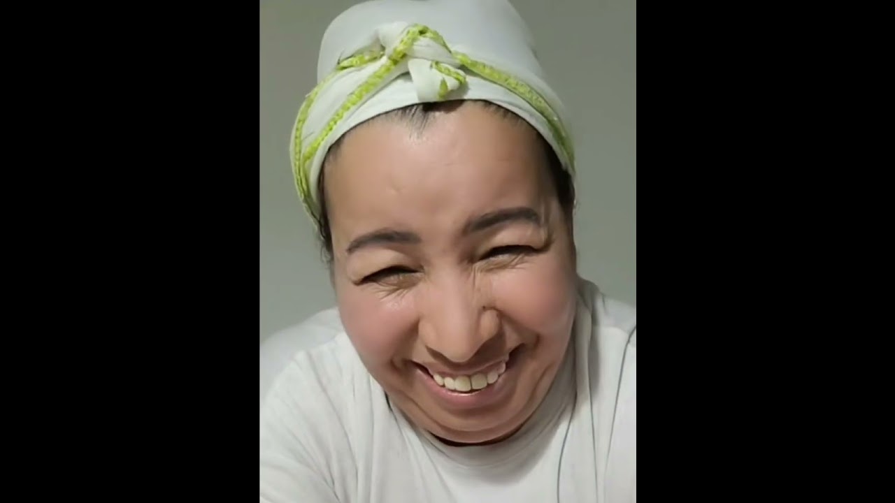 المعلمة الفاتنة والفقيه