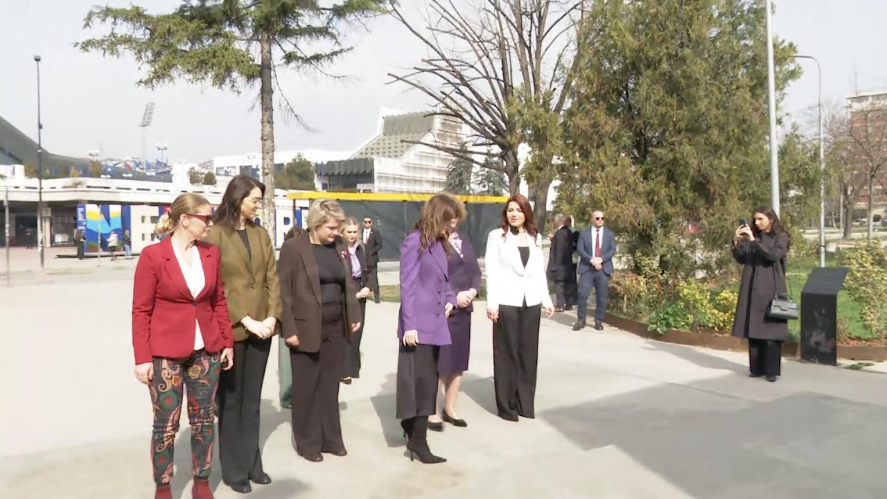 Dita e Gruas, Haxhiu bën homazhe te monumenti “Heroinat”