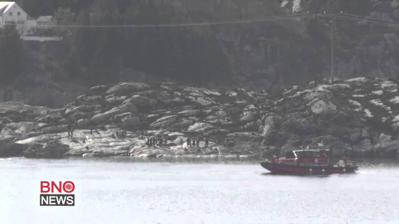 Norway calls off helicopter rescue, says 13 dead in crash YouTube