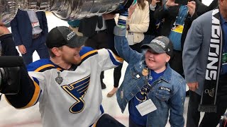 Laila Anderson and Parayko hoist the Stanley Cup