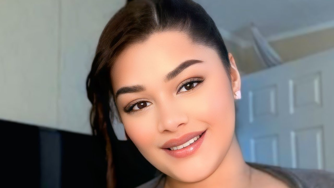 Angelina Peters Biography | Beautiful Curvy Plus-Size  Model Redefining Beauty Standards