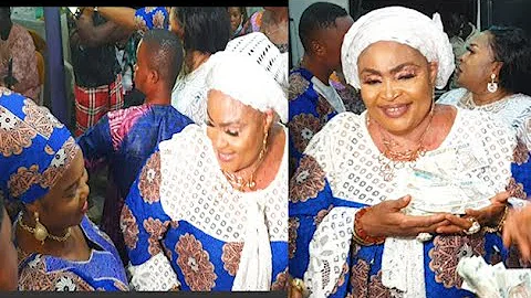 Yetunde Wunmi &Fali Werepe Battle It On D Dance Floor As They Spray Them Money While Atawewe Perform