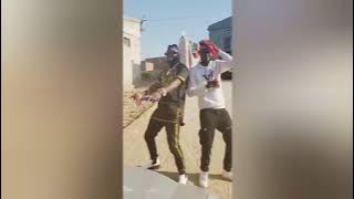 Madala (puto Nelson) dançando música de Jack Nhusec---Njiru