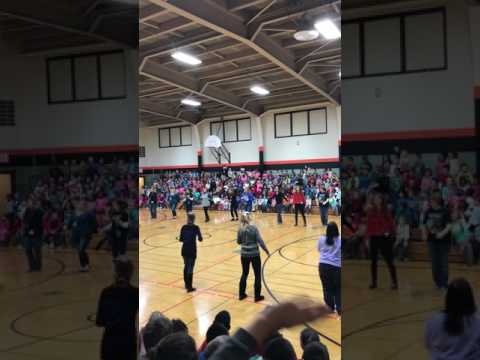 Founders Elementary School - Staff Flash Mob!