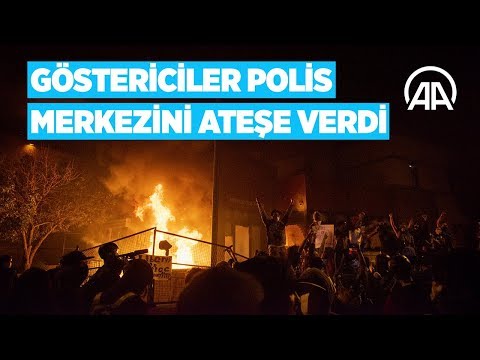 ABD'de göstericiler polis merkezini ateşe verdi