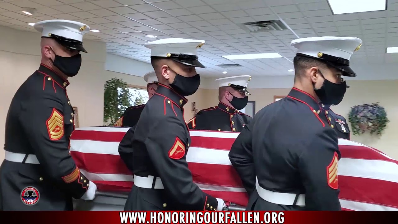 Рядовой первого класса Тайлер Кокс Энджел, летная и служебная/военная служба