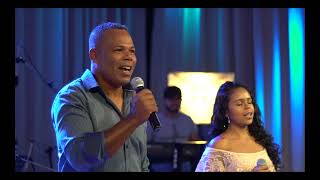 Ailton Santos E Suelen Lopes