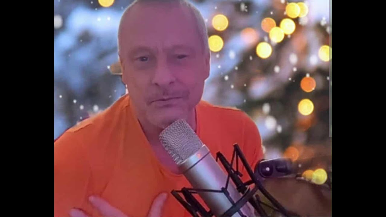 This Monday Night Live on the Chatterhouse With Jon Jon Foster originally From Bronski Beat