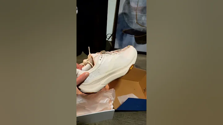 Unboxing New Hoka Transport #hoka #sneakers #Unboxing #comfortable #shoesforladies #healthcare