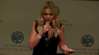 Caitlin Crosby's Giving Keys at NEXUS USA 2018