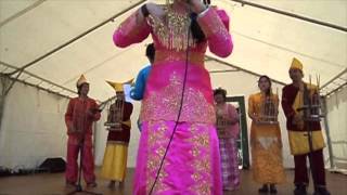 Download Lagu La fête des communautés 2014 par des Indonésiennes MP3