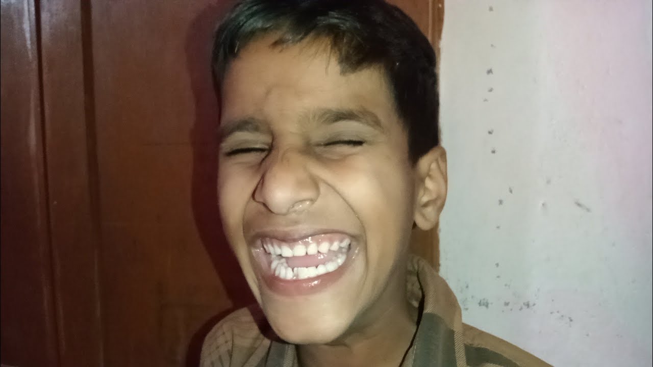 Munni ko sharam nhi aa ti 😄