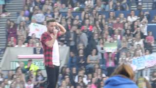 Download Lagu 4. One Direction - Edinburgh Intro speech + Harry apologising for not singing MP3 Download Lagu 4. One Direction - Edinburgh Intro speech + Harry apologising for not singing MP3