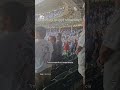Aficionado da zape a joven que no se paró durante himno nacional