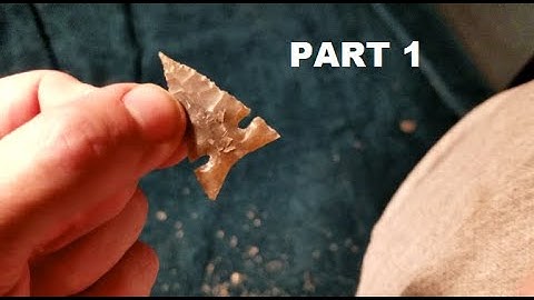 814 - Arrowhead on a Flake Flintknapping 1/2