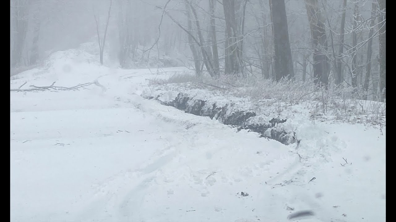 Winter storm Izzy LIVE coverage at High knob VA and US-23 - YouTube