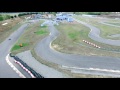 Circuit de karting en prise de vue aérienne par drone