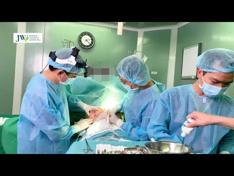 Người phụ nữ nâng ngực bị ĐỘNG MỔ BỎ QUÊN miếng gác khi phẫu thuật Người phụ nữ nâng ngực bị ĐỘNG MỔ BỎ QUÊN miếng gác khi phẫu thuật