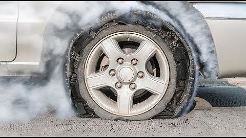 高速爆胎几乎等于死亡？视频教你正确应对高速爆胎 - 天天要闻