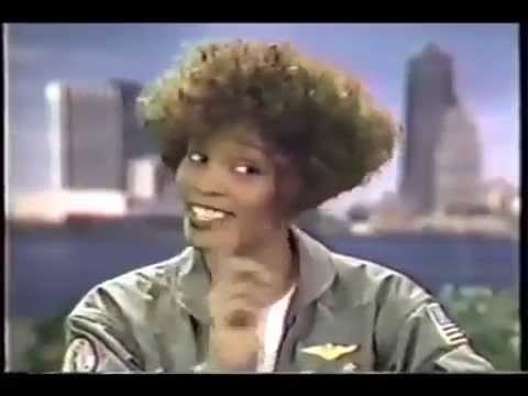 Video: Divos sugrįžimas: Whitney Houston pristatė savo naują albumą
