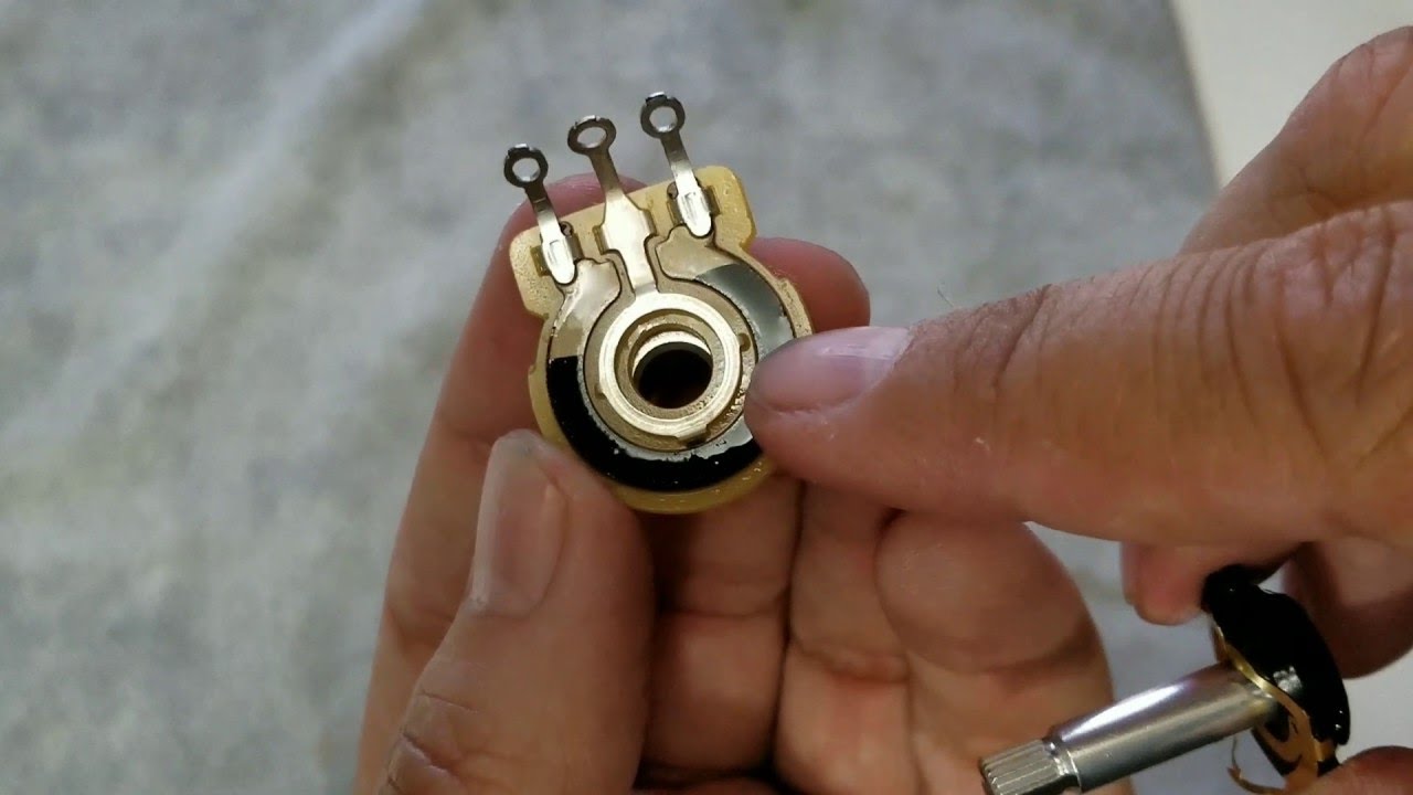 How To Repair Scratchy Noise Volume Control Or Tone Control's - YouTube
