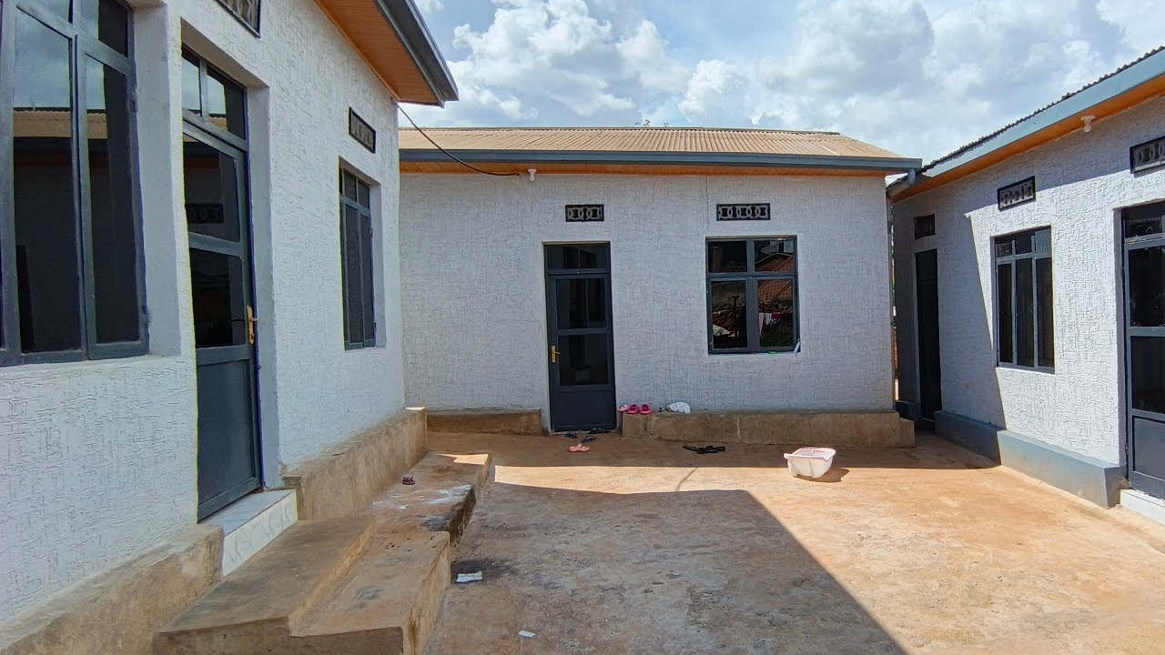 NGIZI INZU ZIGURISHWA ZIHENDUTSE CYANE!!  MUBUSO 580M² INYAMIRAMBO IMPANDE YO KURI ERIP 0786779769