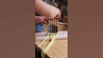 Peg loom weaving with 2 colors! I’ve had requests for more peg loom projects… and I’m happy to