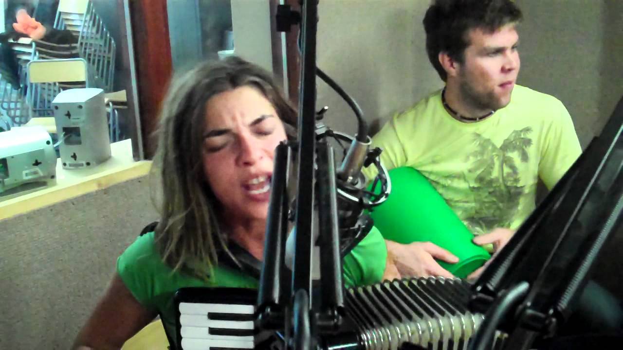Watch "Double Dare" - Molotov Jukebox, en el programa Raíces y LatinRock on YouTube Watch "Double Dare" - Molotov Jukebox, en el programa Raíces y LatinRock on YouTube