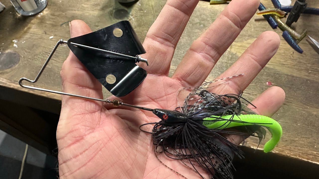 THIS Buzzbait Hack Catches Bass Over 4 Pounds On Average…