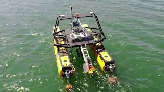 Tàu không người lái (Unmanned Vessel Deploys) trang bị Side Scan Sonar