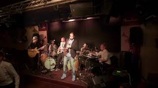 Download Lagu Claudio von Arx - Sax Solo on back in effect - Groovepistols (Lettuce Cover) MP3