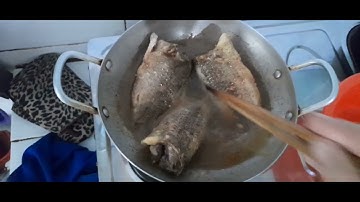 cá rô kho tiêu,canh cải thịt bằm,cơm tối cùng e nhe cả nhà ơi.