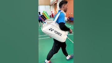 Mượn vợt thử tại thế giới cầu lông #shorts