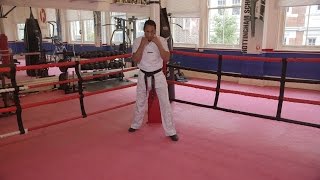 Basic Fighting Stance for Kickboxing (1 of 24) | Tutorial | Fighter Training screenshot 1