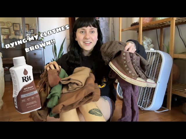 DYING MY CLOTHES BROWN - trying rit dye on old clothes & converse for the  first time 