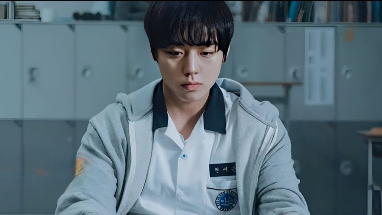 彼が友人に復讐するために学校のいじめっ子グループを壊滅させるまでは、誰もが彼を弱いと思い、軽蔑していました【映画紹介】