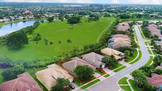 6739 Milani St, 55+ in Villaggio, Lake Worth, Fl