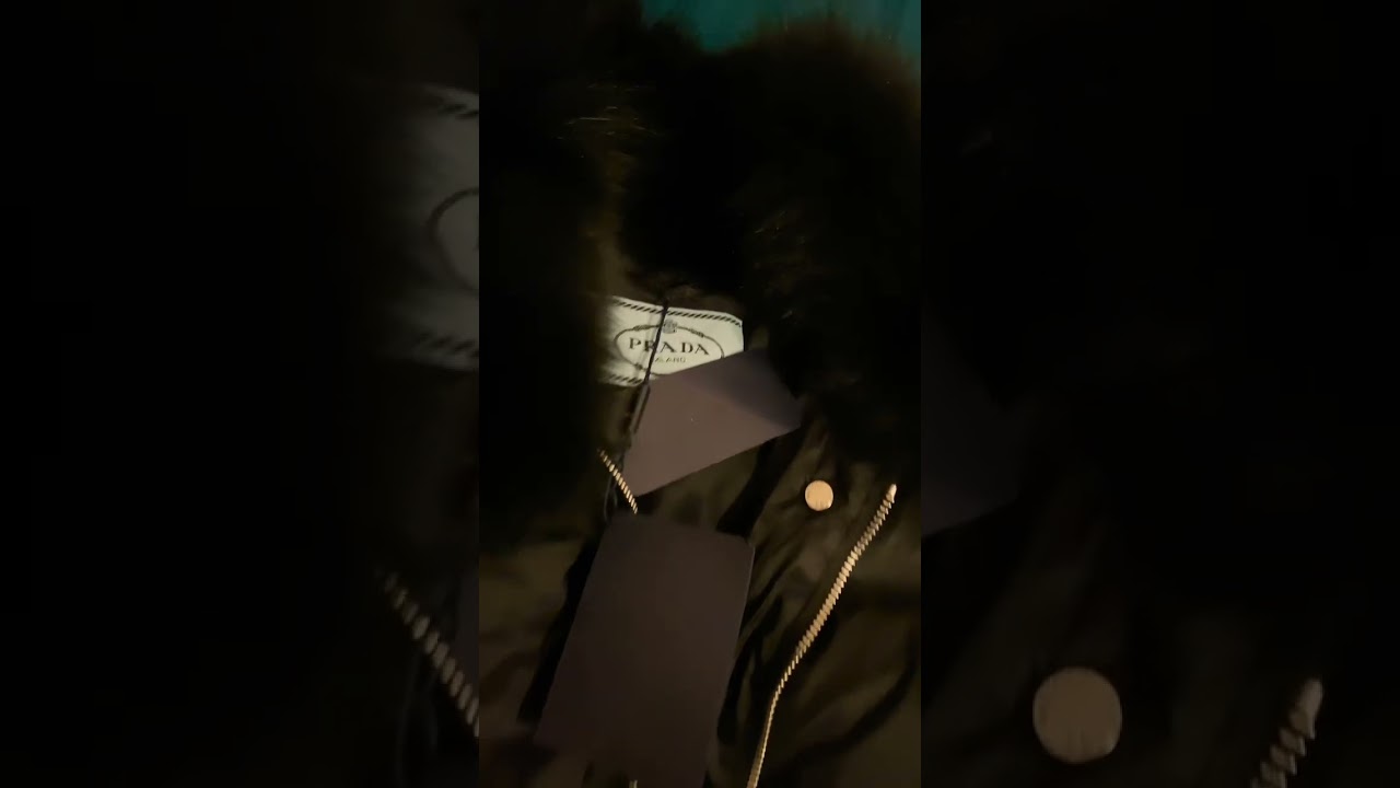 Пуховик Prada натуральный пух мех лисы в наличии , подпишись в телеграм ссылка в коментарии 