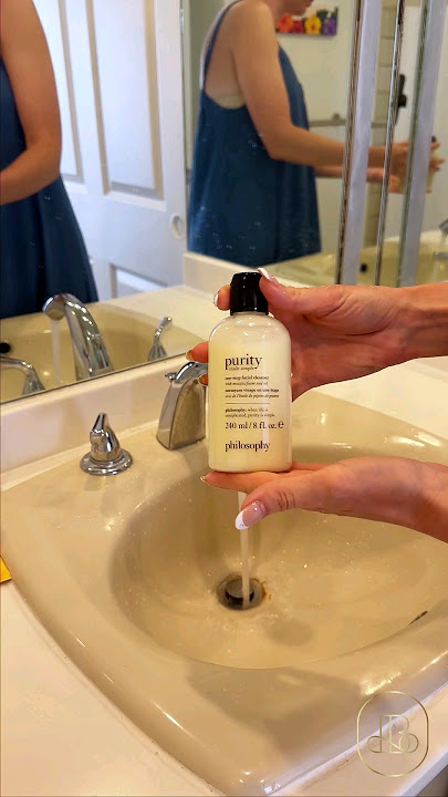 Achieve Clear Skin with philosophy Purity Made Simple Cleanser! 🌿✨