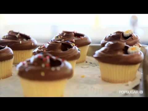 Magnolia Bakery Vanilla Cupcake Recipe - YouTube