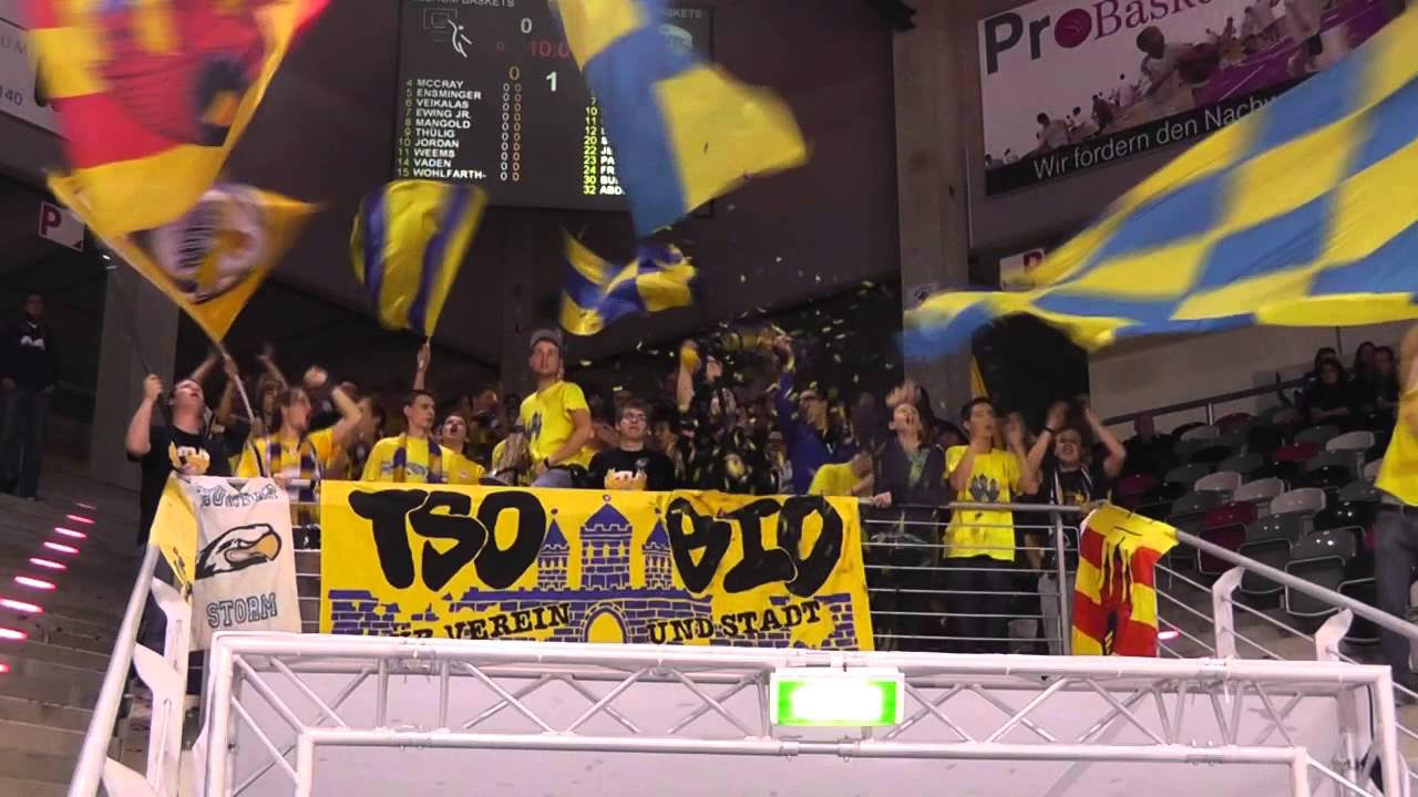 Baskets Bonn vs. Baskets Oldenburg Auswärtsfahrt 03.11.2012 Choreo + Support YouTube