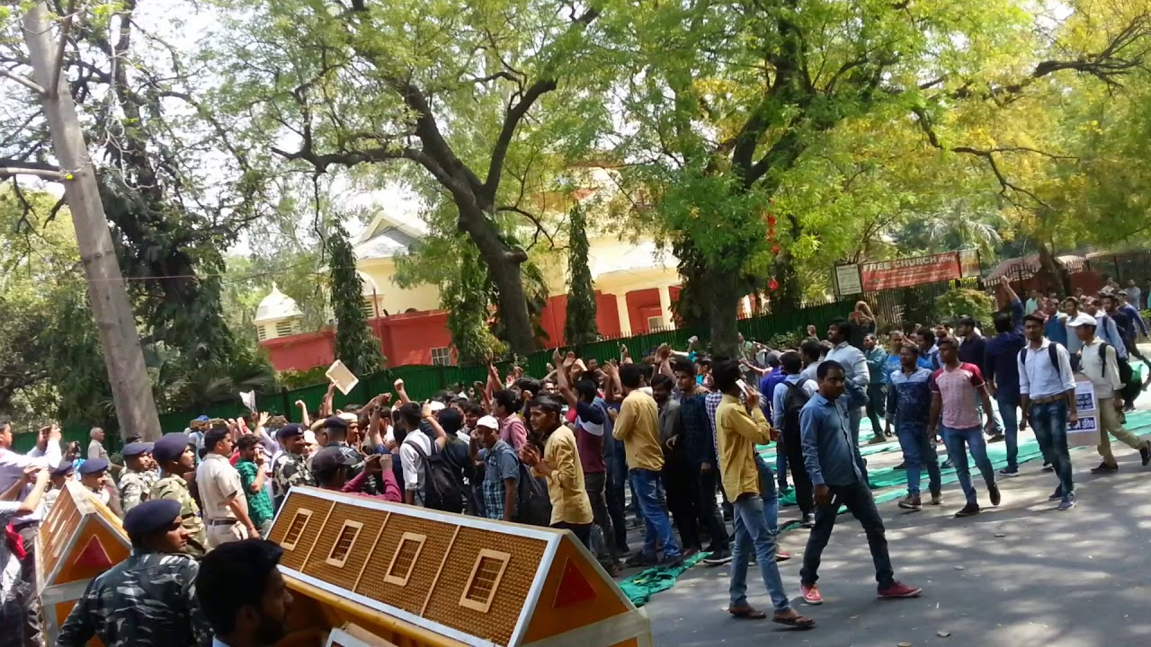 Halla bol -sansad marg # ssc scam