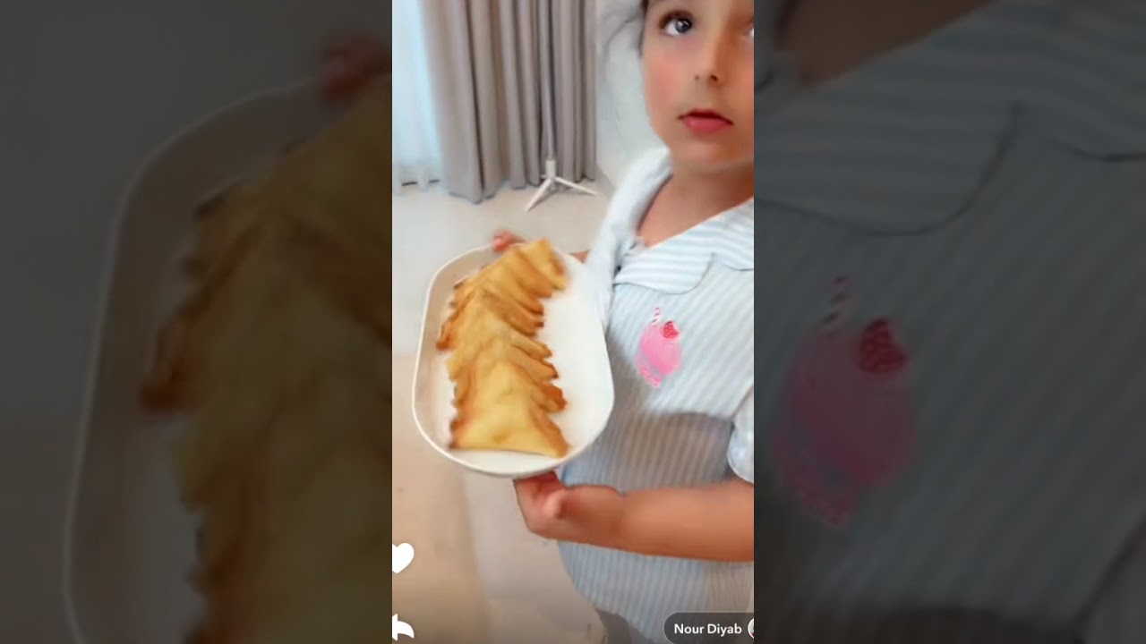 عصام ونور فرحة عصام ببنتو ماريتا عم تساعد تجهيزات سفرة الرمضان 😍